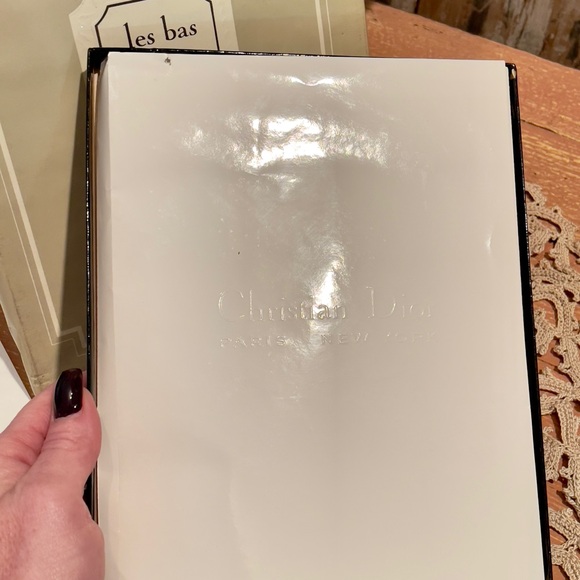 🌺 Vintage Les Bas Christian Dior Stockings Desoie SLEEK SILVER Sz 10.5 💅🏼 - Picture 8 of 9